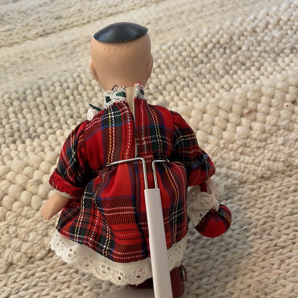 6inch Doll - Picture 3 of 5